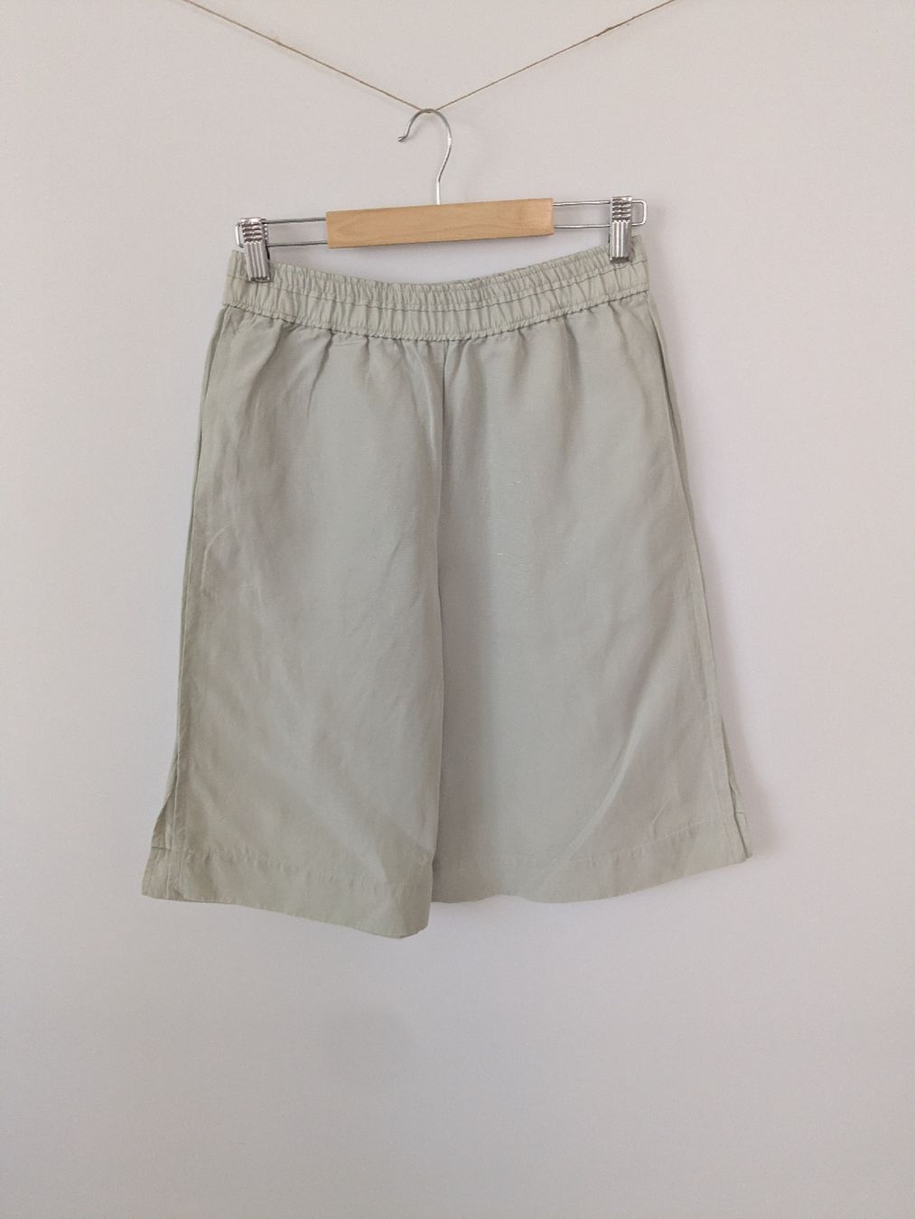 Pantalons: Schorts Damen,  Grösse 34  – D'occasion à Rorschach par olg_5qq2 2