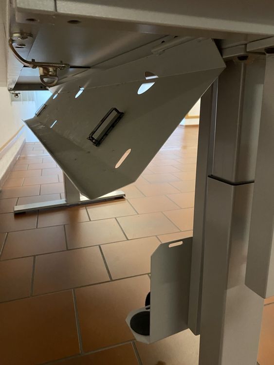 Scrivanie: Schreibtisch, 65-78cm, kein Stehtisch! 180x90cm +50cm Anbau – Usato da Zürich venduto da Ruband 3
