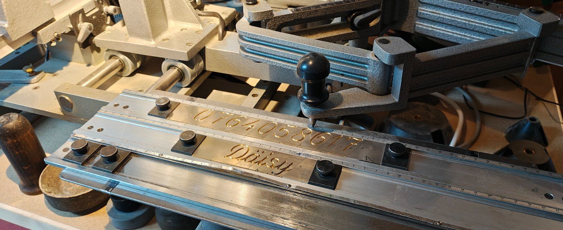 Tutte le macchine: Pantograph von Gravograph – Usato da Oberiberg venduto da Kunstgravieren 3