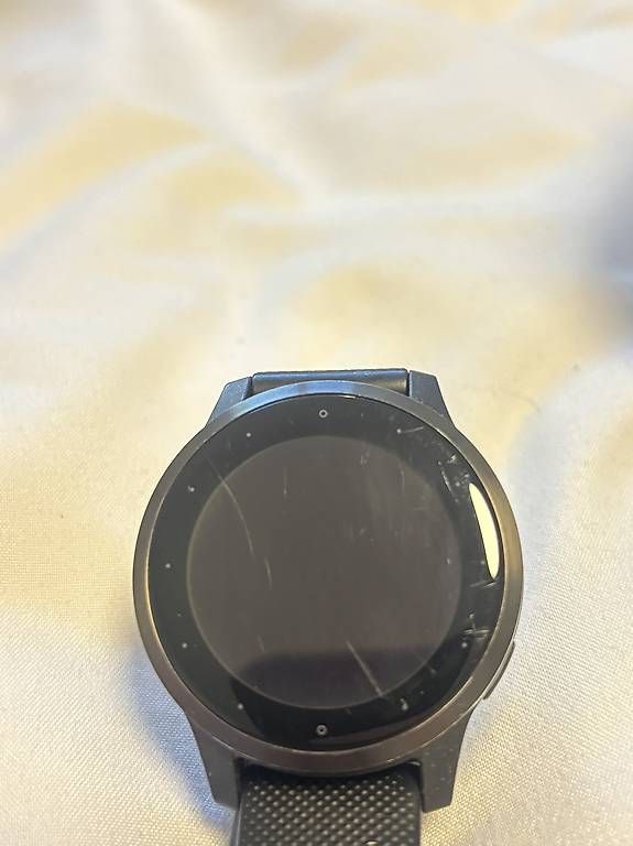 Smartwatch: Garmin Vivoactive 4s – D'occasion à Basadingen par ETOlias 4
