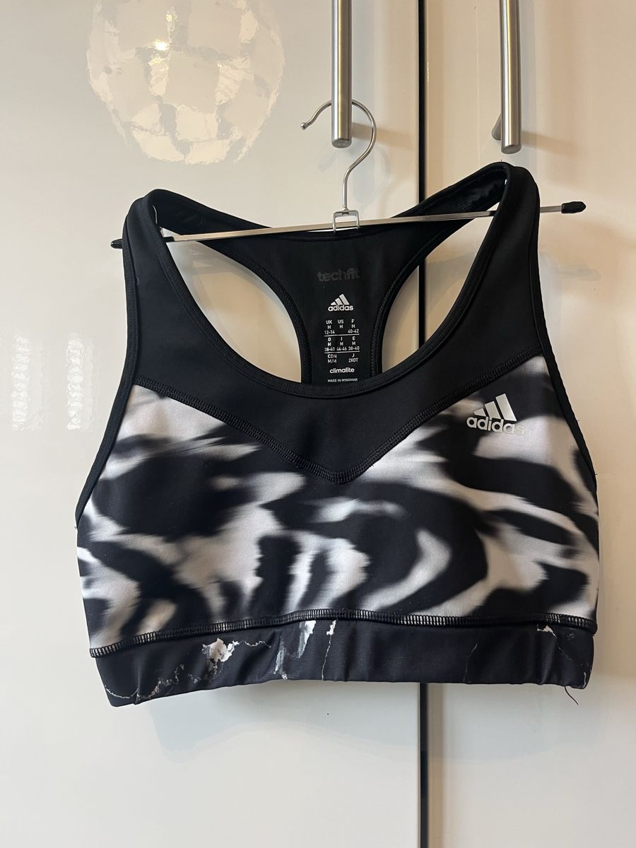 Adidas Tops: Brassière de sport Adidas taille M   – Neu (gemäss Beschreibung) aus Aigle von sow_m7gm 2