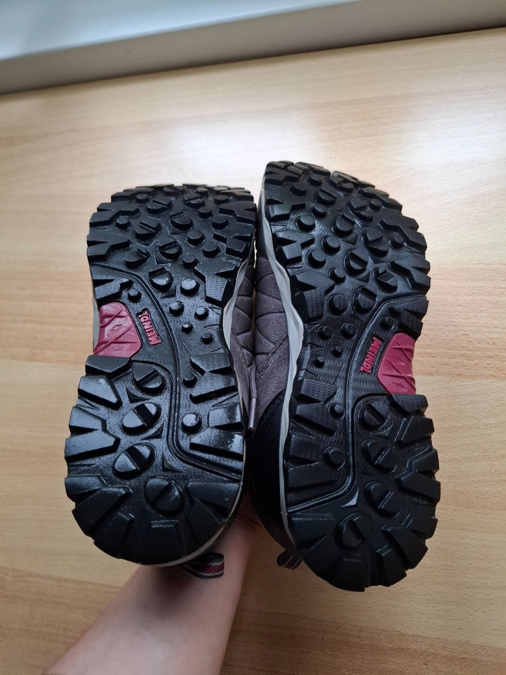 Meindl Scarpe da donna: Meindl Trekkingschuh Damen Grösse 39,5 – Usato da Kottwil venduto da buergisser_p 2