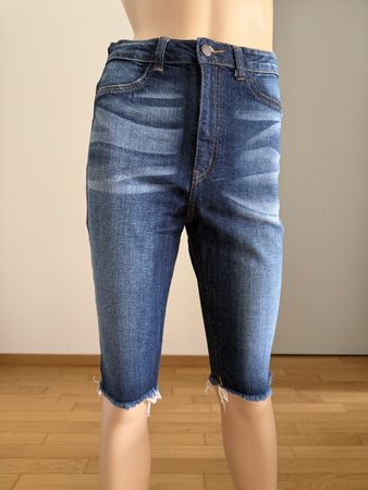 Fashion Nova Jeans Shorts Denim Look Grösse 7 Jeansshorts