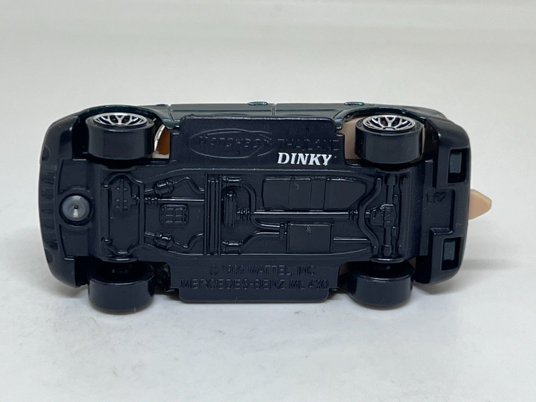 Matchbox Modellini d'auto: Matchbox Mercedes-Benz ML 430 #102 – Usato da Wildegg venduto da LaaBoutique 3