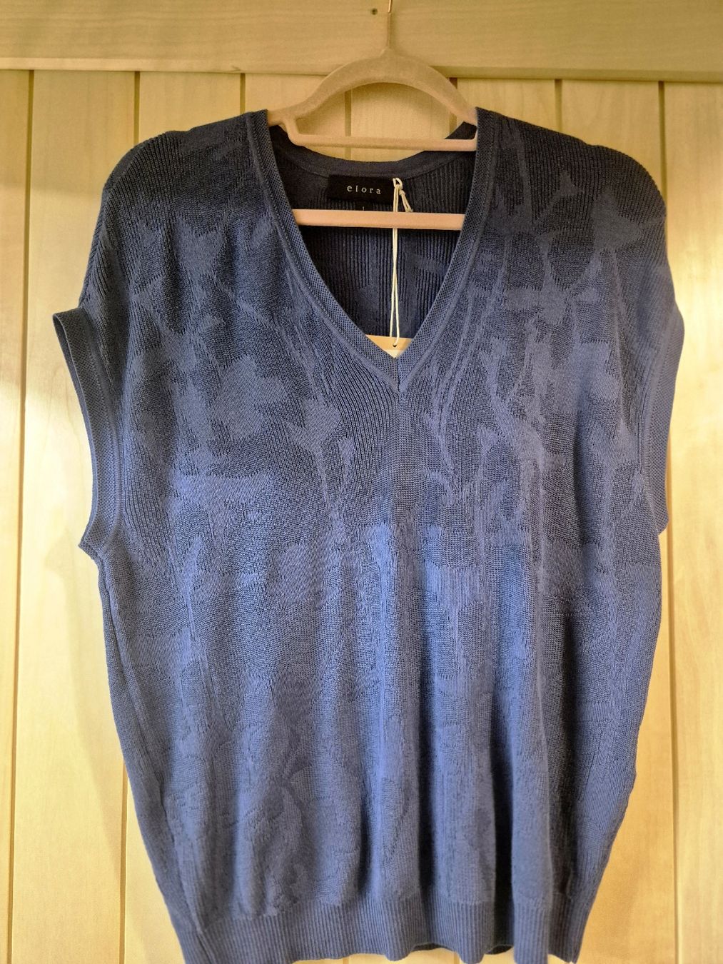 T-shirt: T-Shirt Elora Taille S – Nuovo e nell'imballaggio originale da Carrouge VD venduto da sar_2ncs