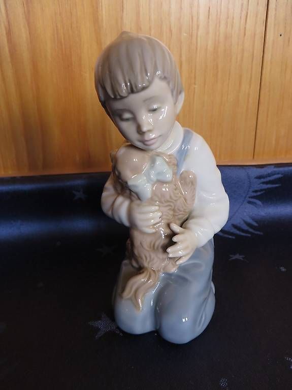 Lladro Figuren: Lladro Nao Daisa 1990 Figur,Knabe mit Hund – Gebraucht aus Langrickenbach von zwiebel03 1