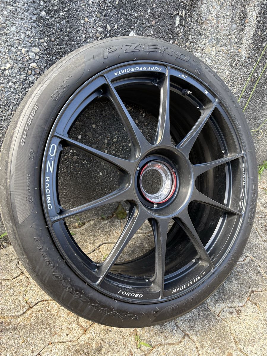 Pneus & Roues: Porsche 992 GT3 OZ Superforgiata – D'occasion à Wangen b. Olten par Erhii