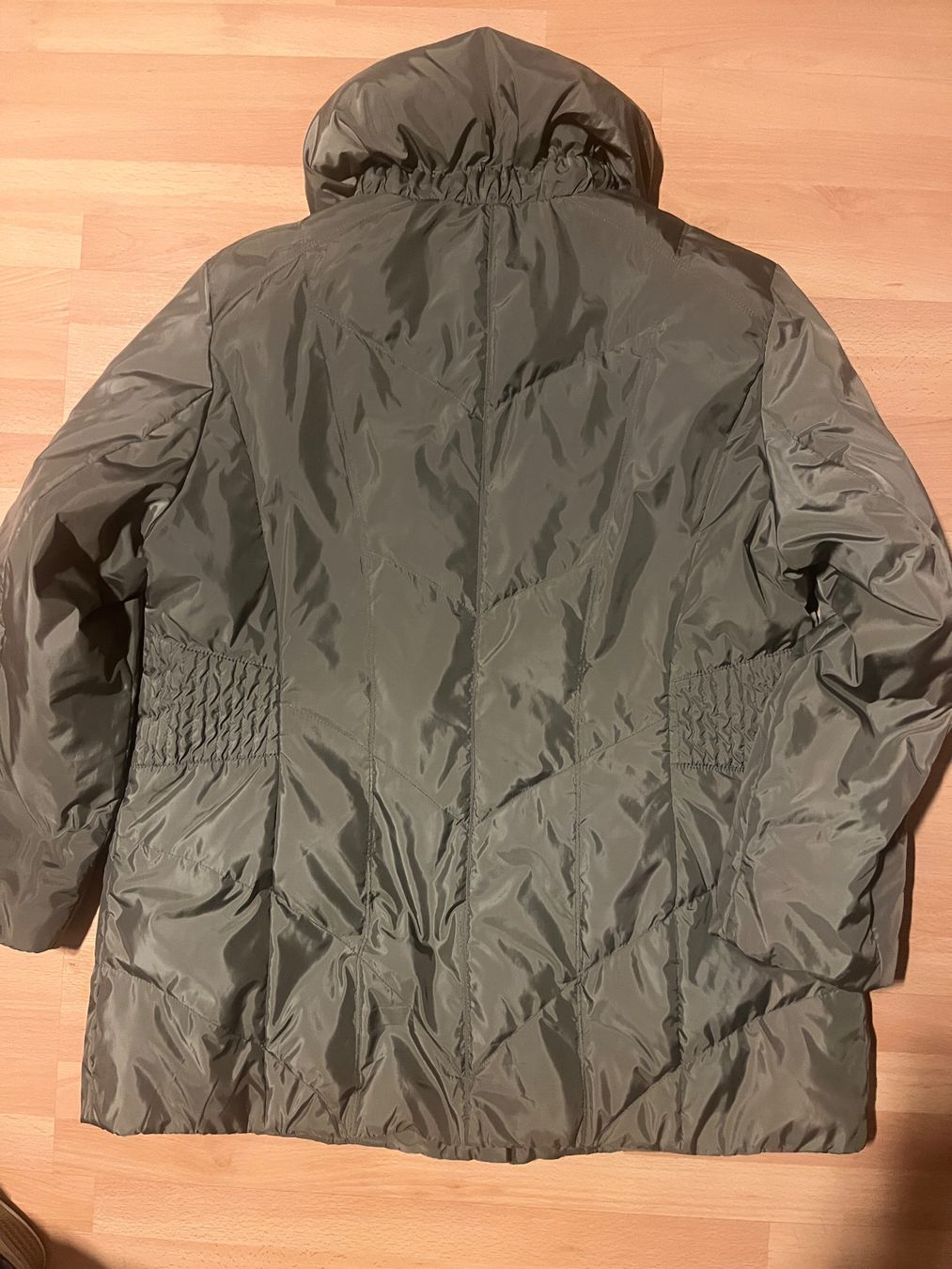 Gerry Weber Giacche: Lange Daunenjacke von Gerry Weber – Usato da Strengelbach venduto da Lucaernest 2