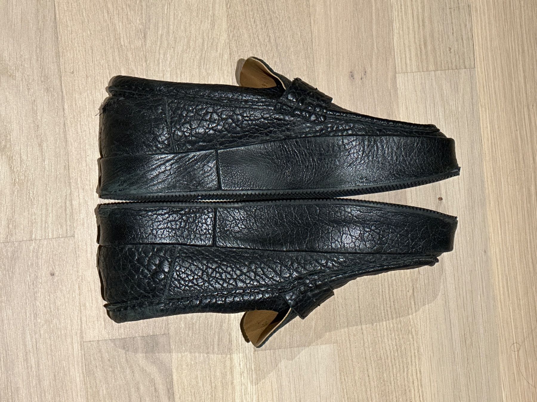 Acne Studios Scarpe da uomo: Acne Studios Schwarzleder Balen Loafers – Usato da Zürich venduto da alif 3