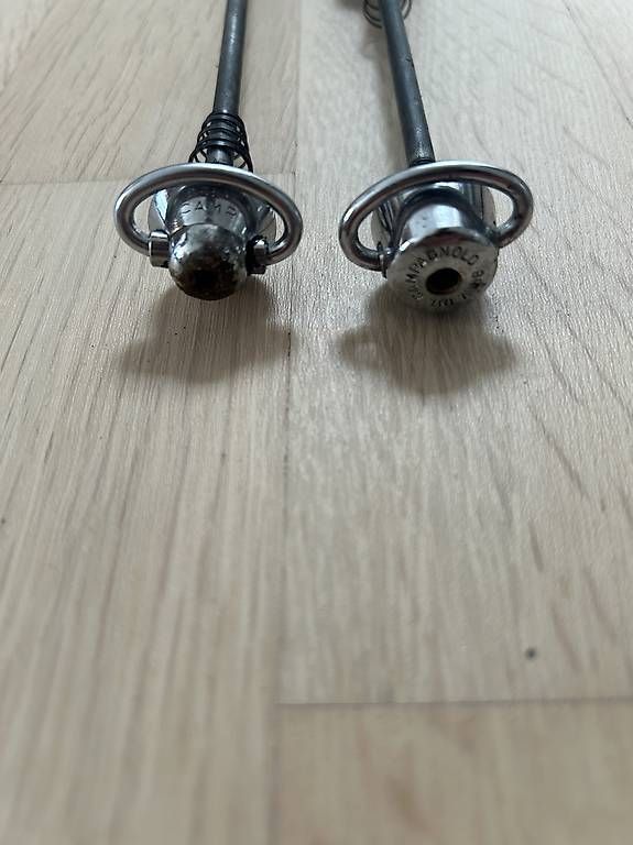 Campagnolo Pezzi di ricambio: Campagnolo Schnellspanner Set (VR + HR) – Usato da Köniz venduto da Ruffkiid 2