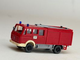 VE1- Wiking Mercedes Feuerwehr Rüstwagen