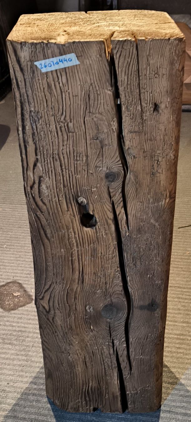 Articles en bois: Altholz Balken Säule Massivholz rustikal – D'occasion à Rorschacherberg par snOOpydOg11 8