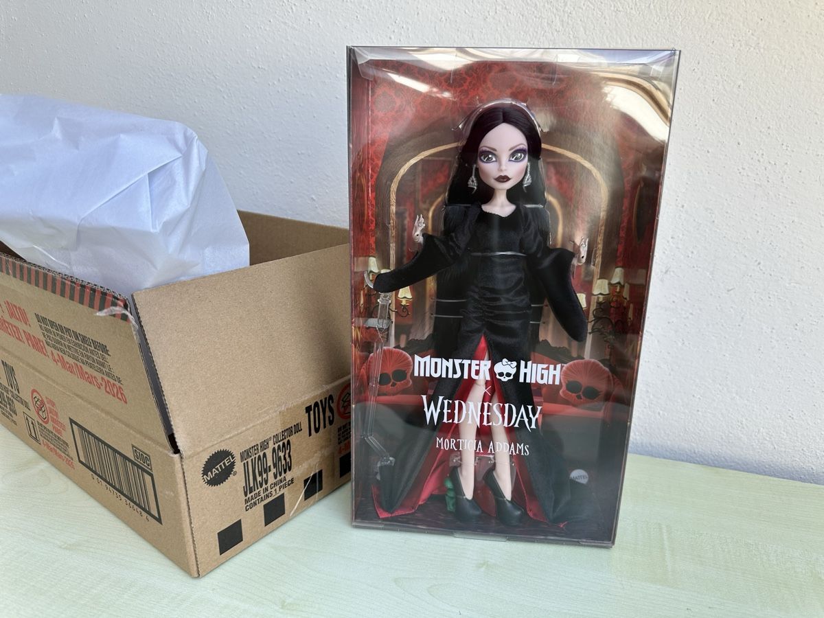 Bambole: Monster High Wednesday Morticia Puppe – Nuovo e nell'imballaggio originale da Zürich venduto da Kat_5557