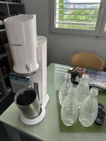 Sodastream Maschine für Mineralwasser inkl. 4 Glasflaschen