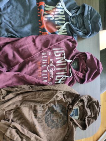 3 Hoodies Grösse L guter Zustand