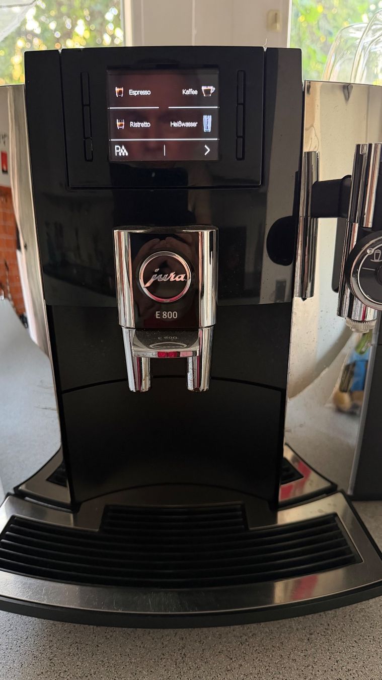 Machines à café & Machines à expresso: Jura E8 Kaffeevollautomat – D'occasion à Rheinfelden par Shuttle10 1