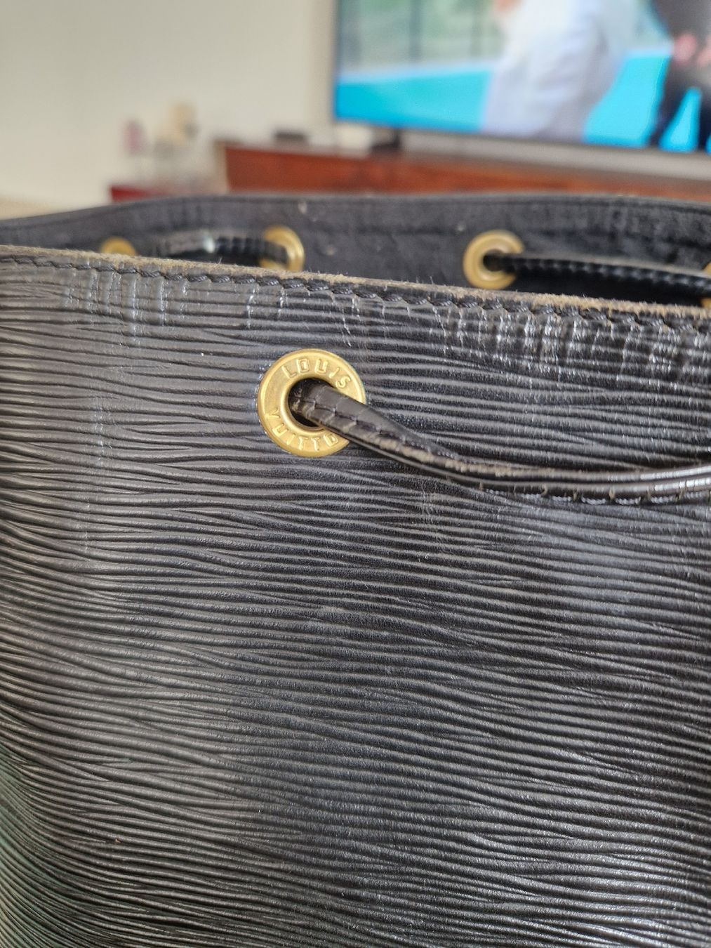Louis Vuitton Borse da donna: Louis Vuitton petit noe Schwarz – Usato da Wallisellen venduto da misnenes 2