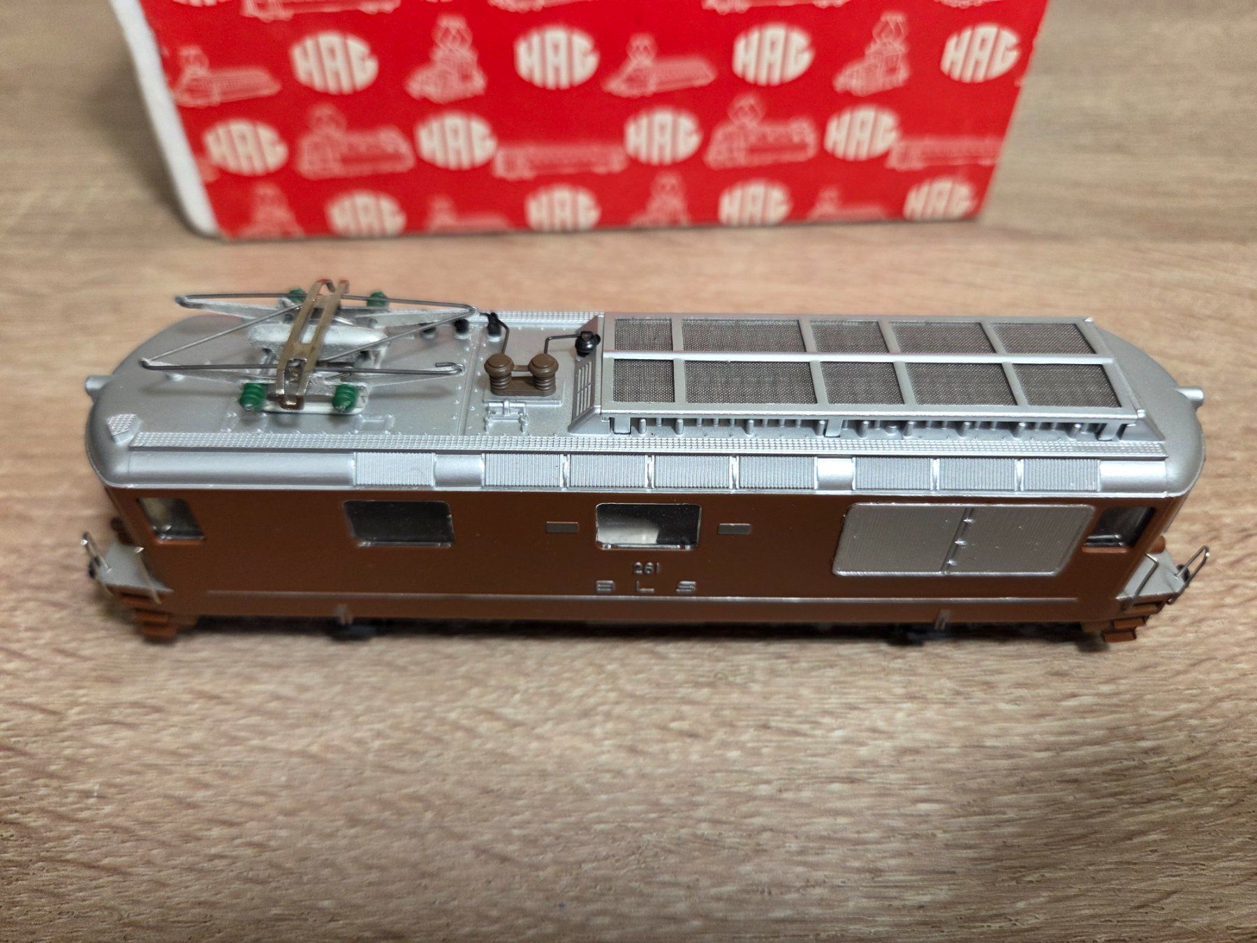 Hag Modellini di ferrovie: Hag 181 E-Lok Re 4/4 BLS H0 – Usato da St-Aubin-Sauges venduto da Lo_Go 4