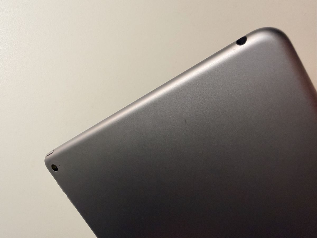 Apple Tablet PC: Apple iPad Air 2, 9.7", 64GB, Silver – Usato da Peseux venduto da Marco48 4