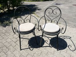 Gartenstühle aus Schmiedeeisen mit Sitzkissen (2 Stück)