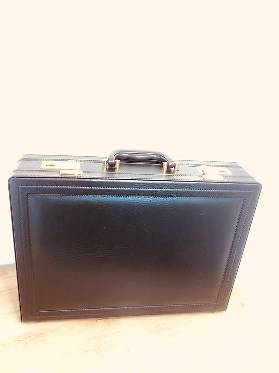 Valigie & Borse: Valigetta diplomatica 24 ore vintage, – Nuovo e nell'imballaggio originale da Bellinzona venduto da shk_zsw2 3