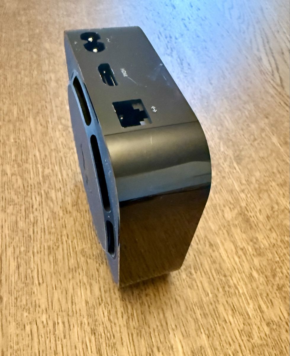 Apple Multimediaplayer & Streamer: Apple TV mit Fernbedienung – Gebraucht aus Eiken von Oiler 3
