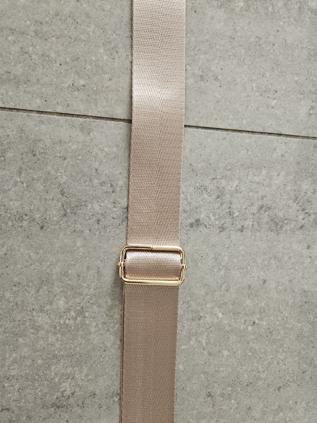 Sonstige Kleidung & Accessoires: Schulterriemen, Schultergurt, Strap, Taschengurt – Neu (gemäss Beschreibung) aus Wiesendangen von Sinhuk 1