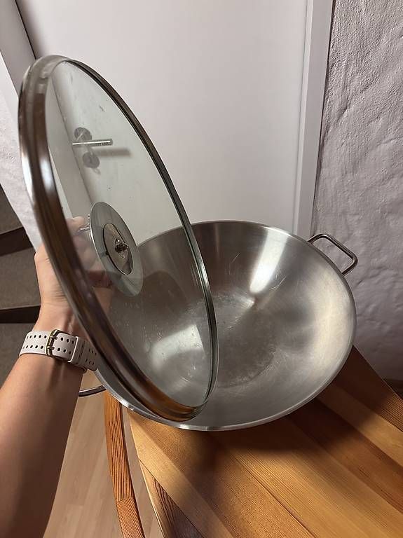 WMF Poêles: WMF: Wok-Pfanne mit Glasdeckel – D'occasion à Arch par tsk_ 3