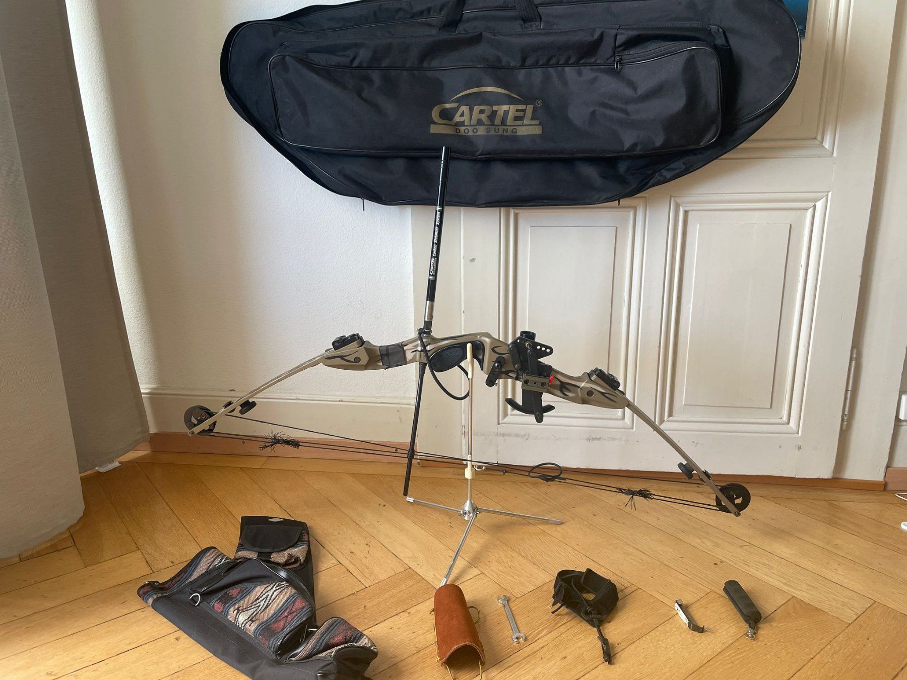 Tiro con l'arco: Arc compound Hoyt Rocket GAUCHER occasion – Usato da Lausanne venduto da JDR88