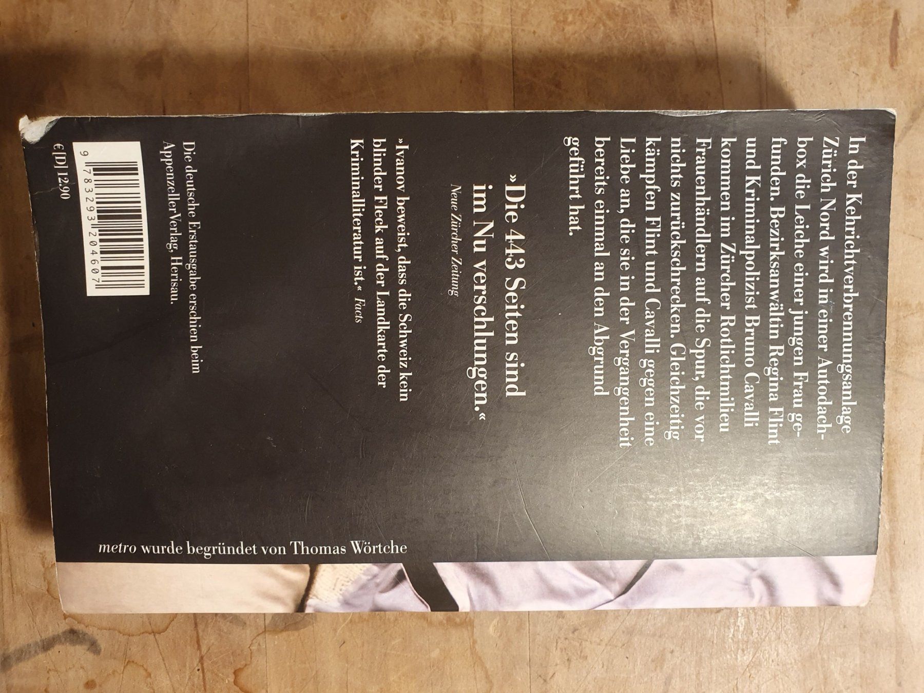 Libri: Fremde Hände Petra Ivanova Metro – Usato da Zürich venduto da loosebone 1