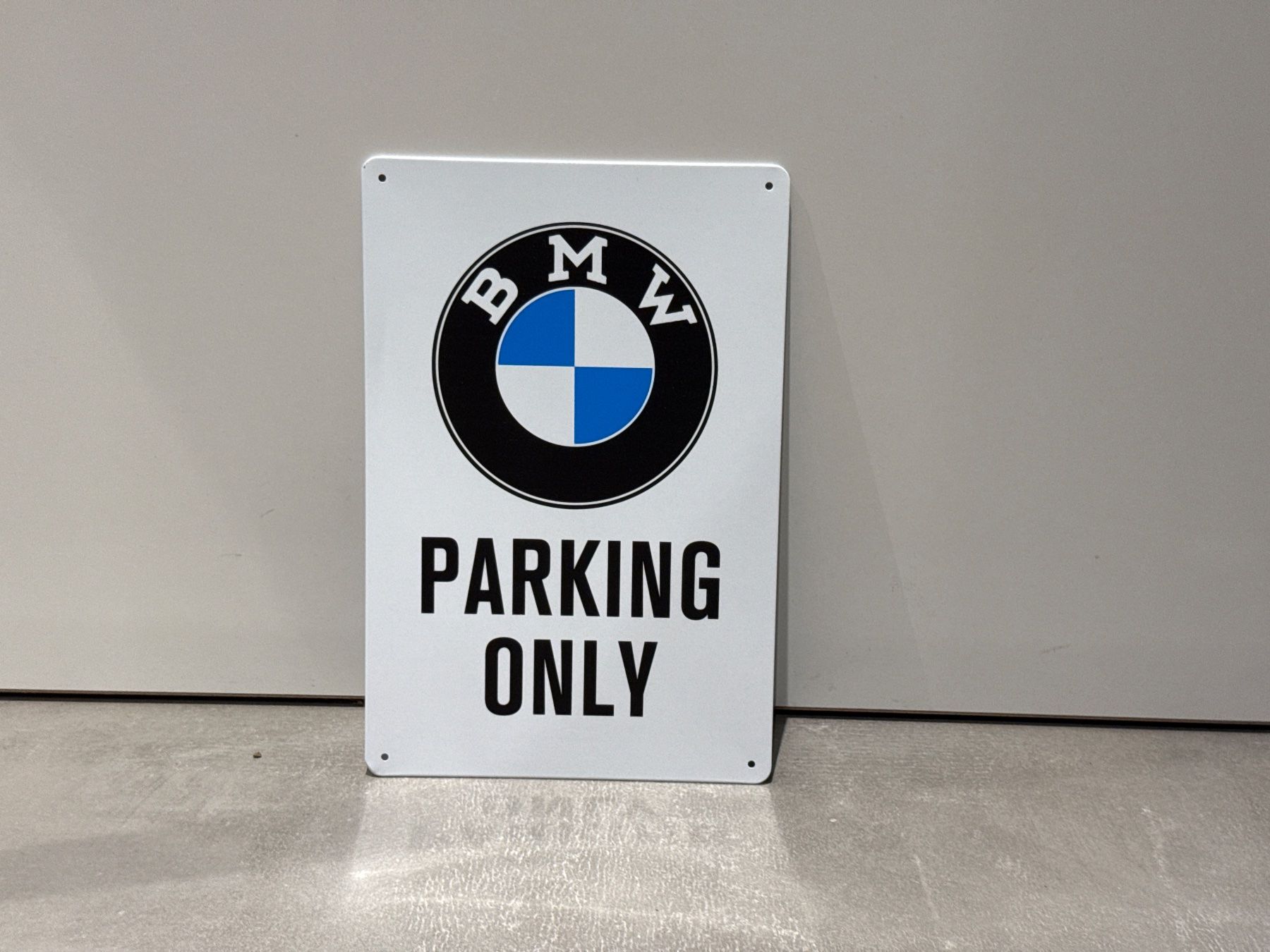 BMW Insegne: BMW PARKING ONLY SCHILD   / 1 Stück / BMW – Nuovo e nell'imballaggio originale da Seon venduto da Aaargauer01 1