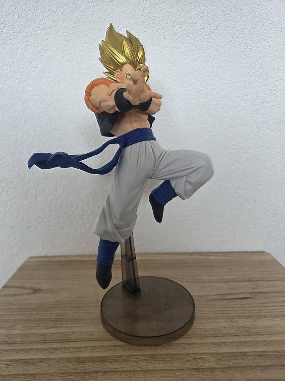 Tutte le decorazioni: Figurine gogeta – Usato da Chavornay venduto da ivan_85 3