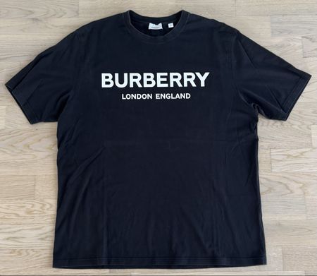(Original) Burberry T-Shirt - Black