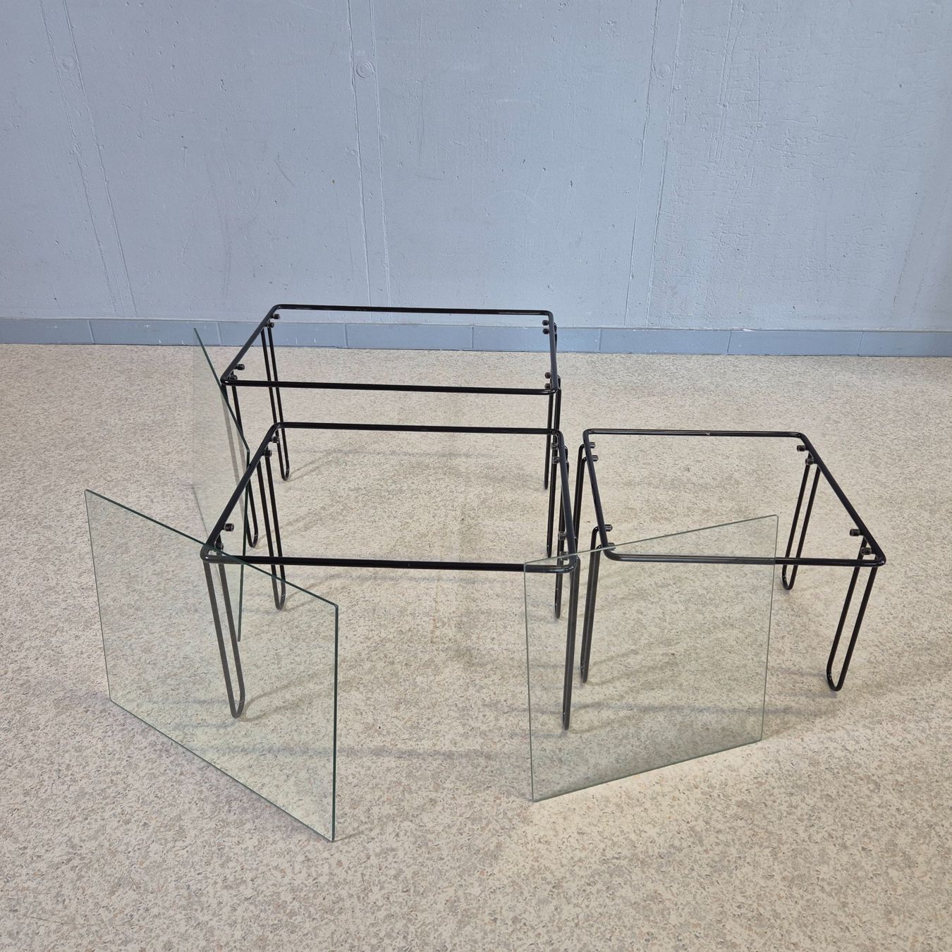 Tavoli: 1980 Wire Nesting Tables, Satztisch, Coffee-Table Glastische – Usato da Nottwil venduto da Wondewa-Shop 2