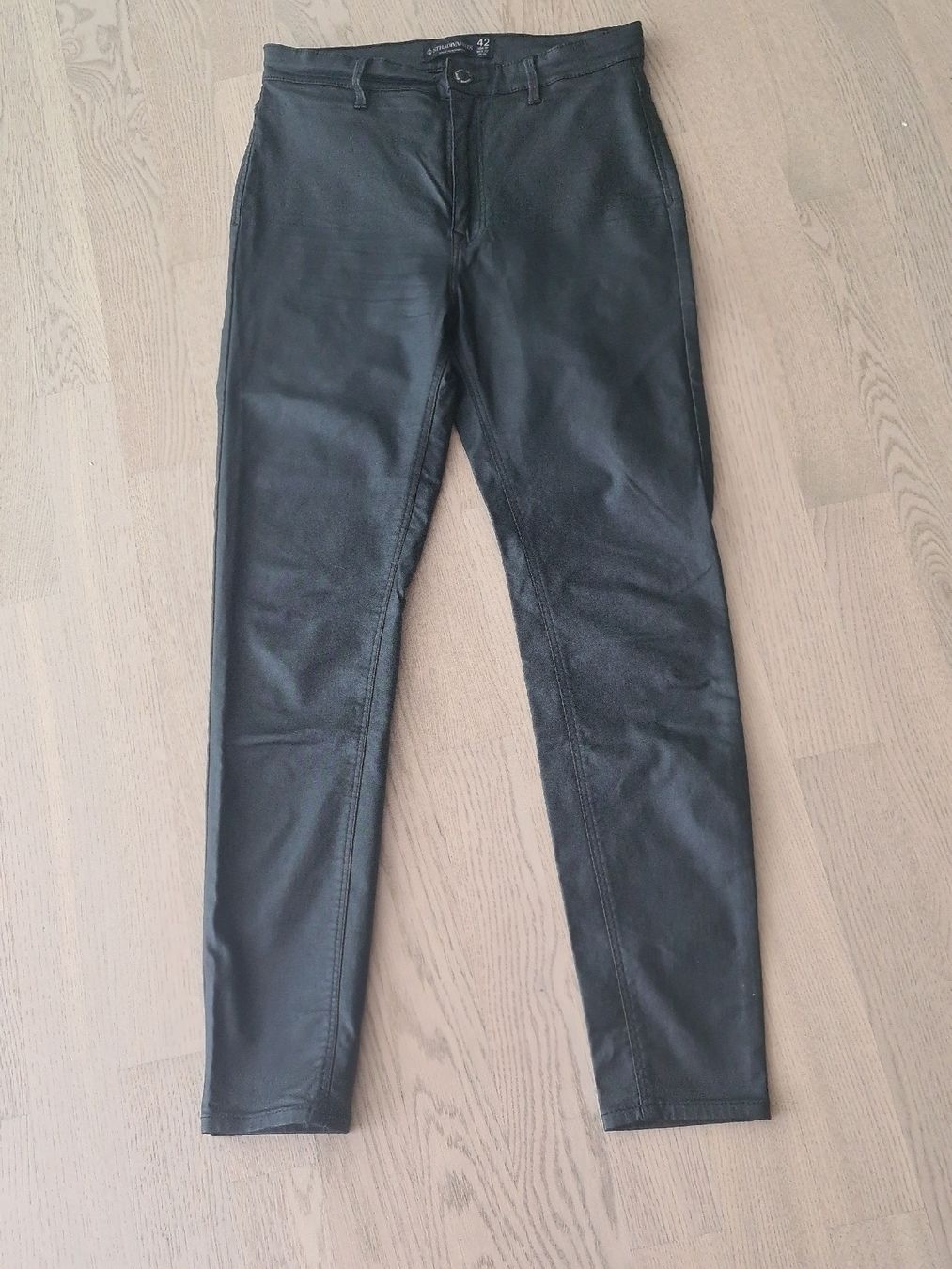 Jeans: Damenhosen Gr. 36 – Usato da Steinen venduto da turbogeiss99