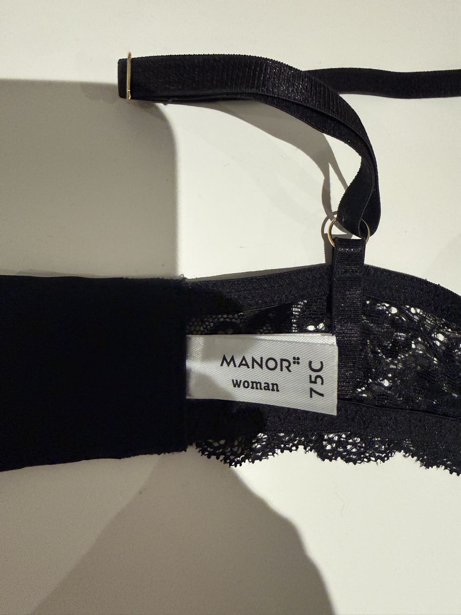 Altra biancheria intima: BH schwarz mit Spitze Gr 75c neu – Nuovo e nell'imballaggio originale da Muri AG venduto da tiffer26 1