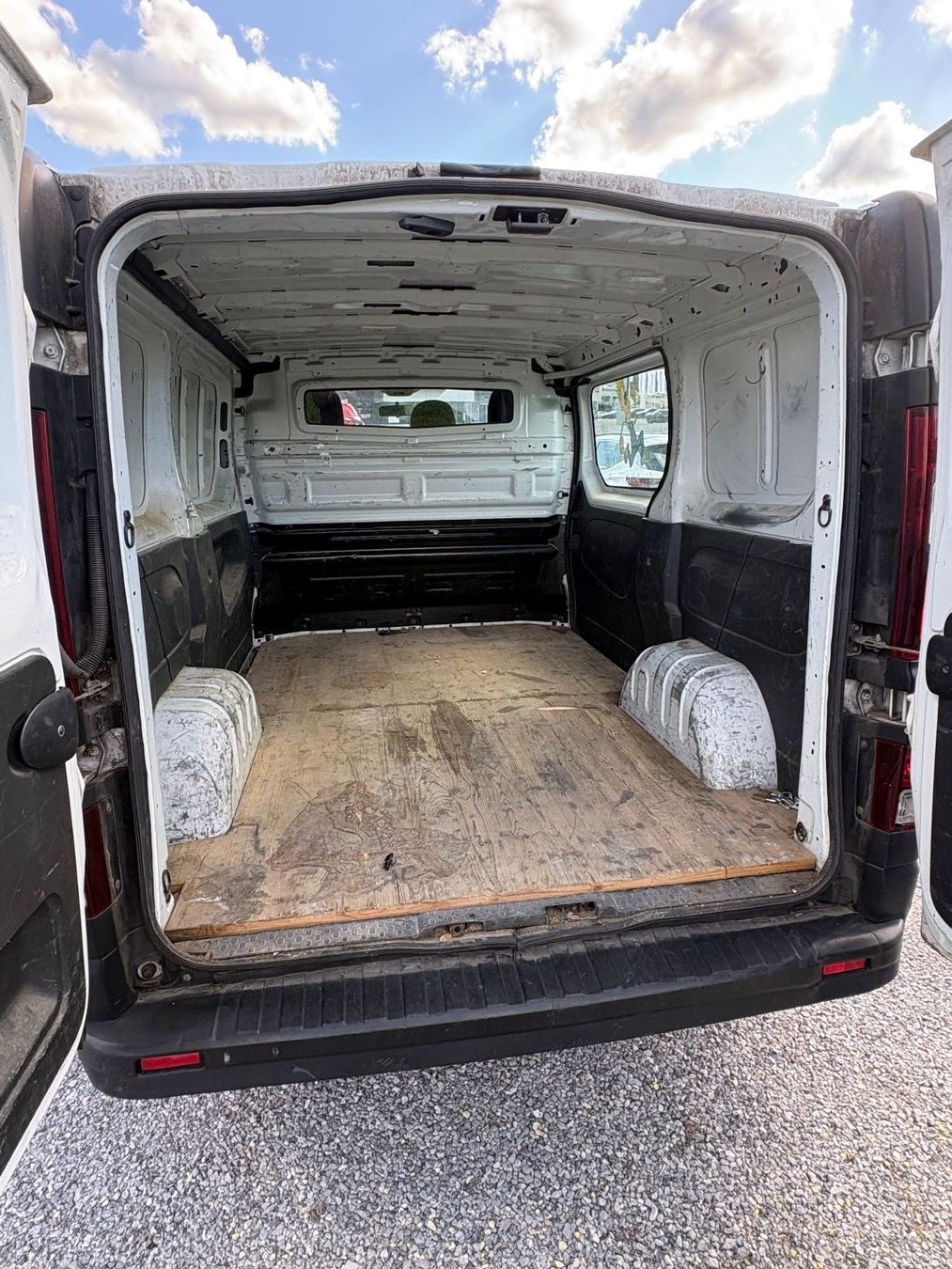 Renault Veicoli commerciali: Renault Trafic dci 90 (MO) – Usato da St. Gallen venduto da CityAuktion 5