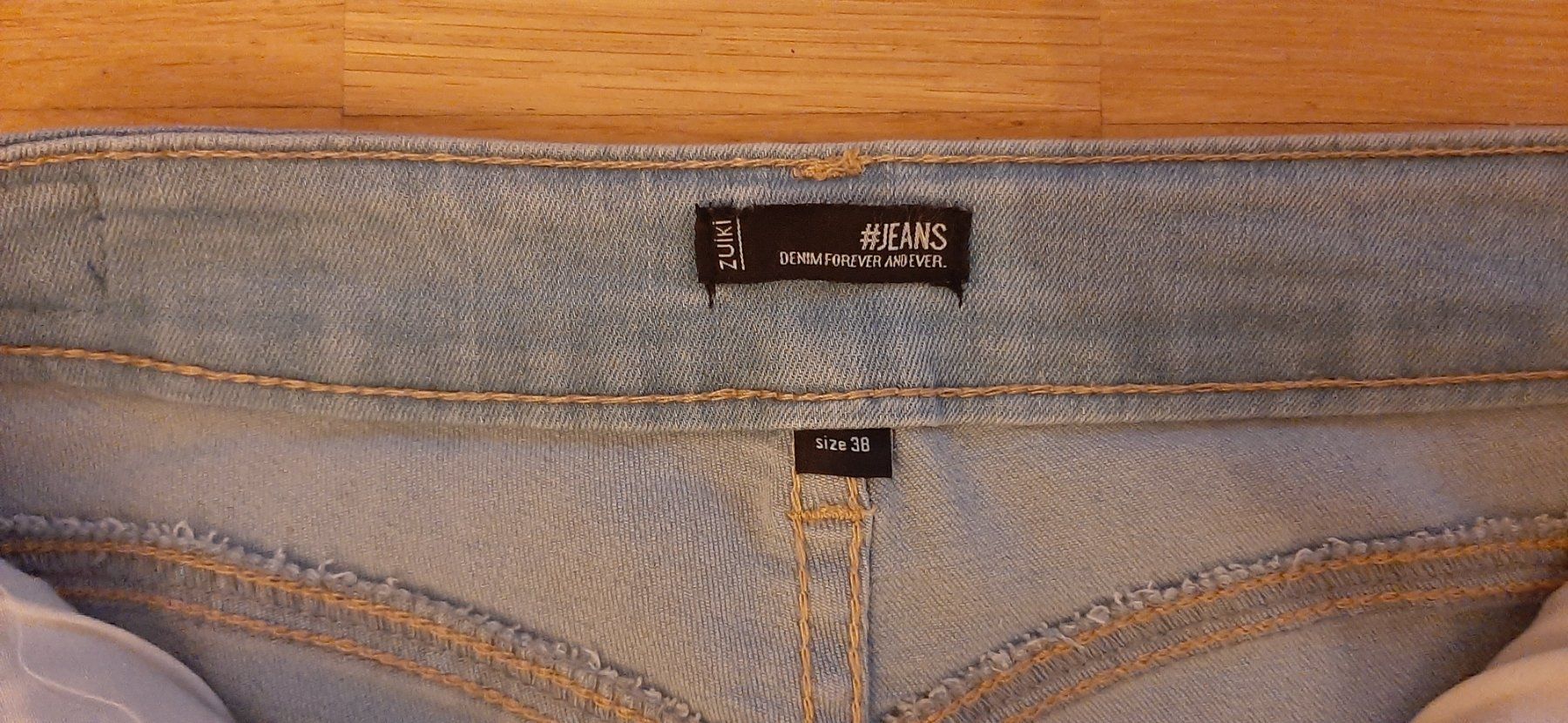 Jeans: Zuki Damenjeans hellblau ca. Gr. 32/34 – Usato da Hondrich venduto da majululu71 3