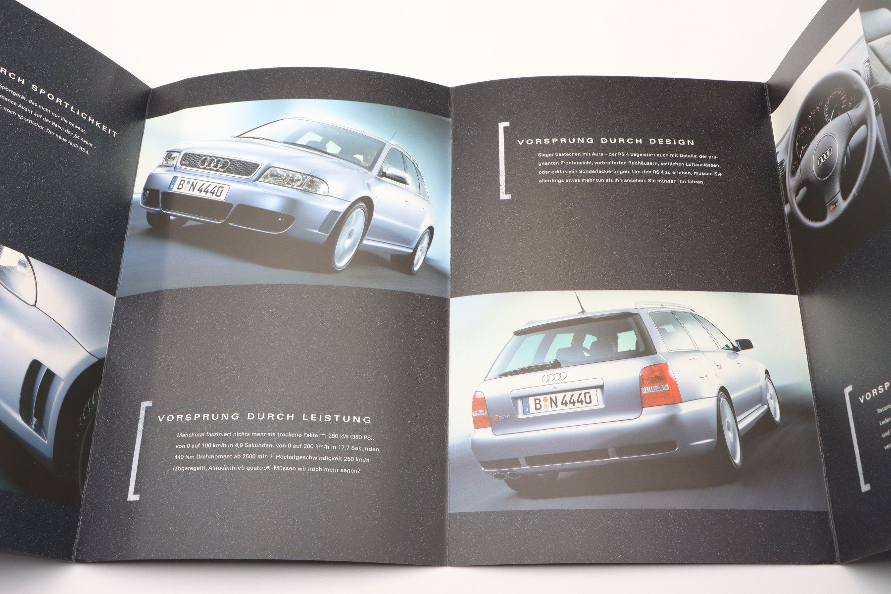 Audi Documenti: Audi RS4 Avant B5 1999 Prospekt + Datenblatt – Usato da Bühl b.Aarberg venduto da Collectorpassions 3