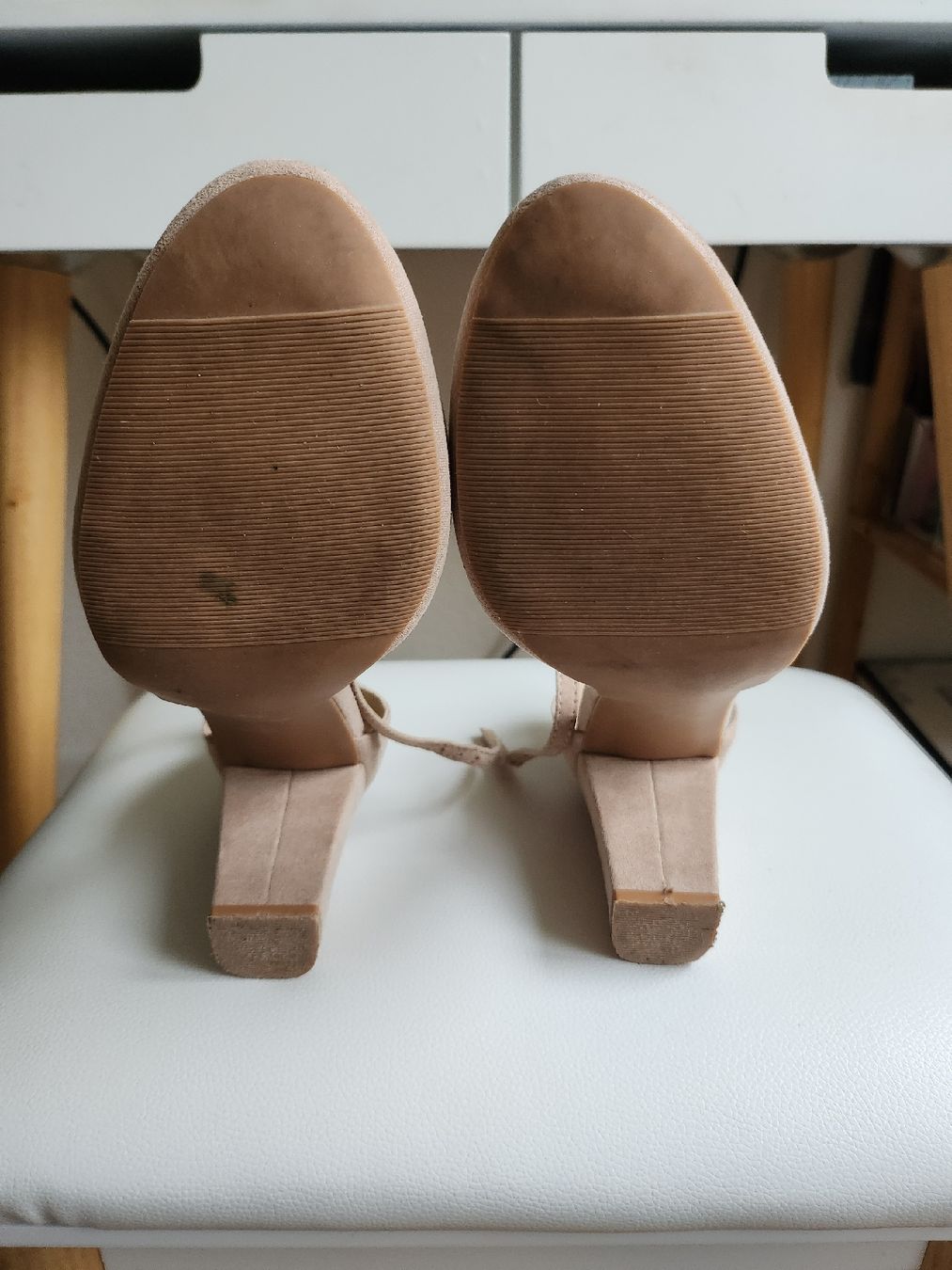 Scarpe da donna: ABOUT YOU Pump 'Eva' - nude – Usato da Rieden AG venduto da lemonlyn 3