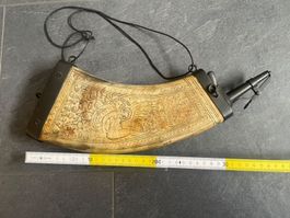 Pulverhorn Alt