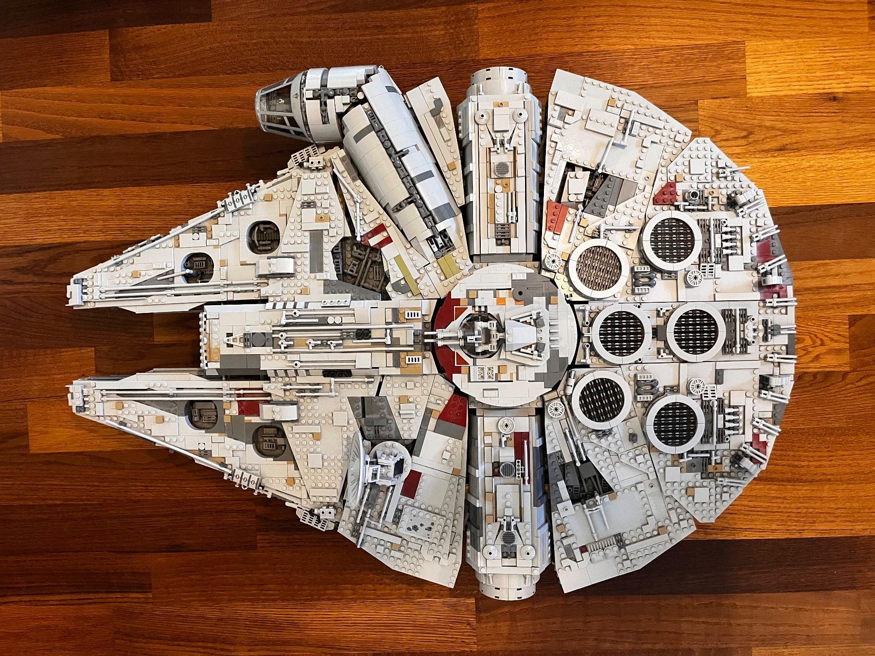 Lego Baukästen: UCS Millenium Falcon 75192 – Gebraucht aus Villnachern von stephang2007