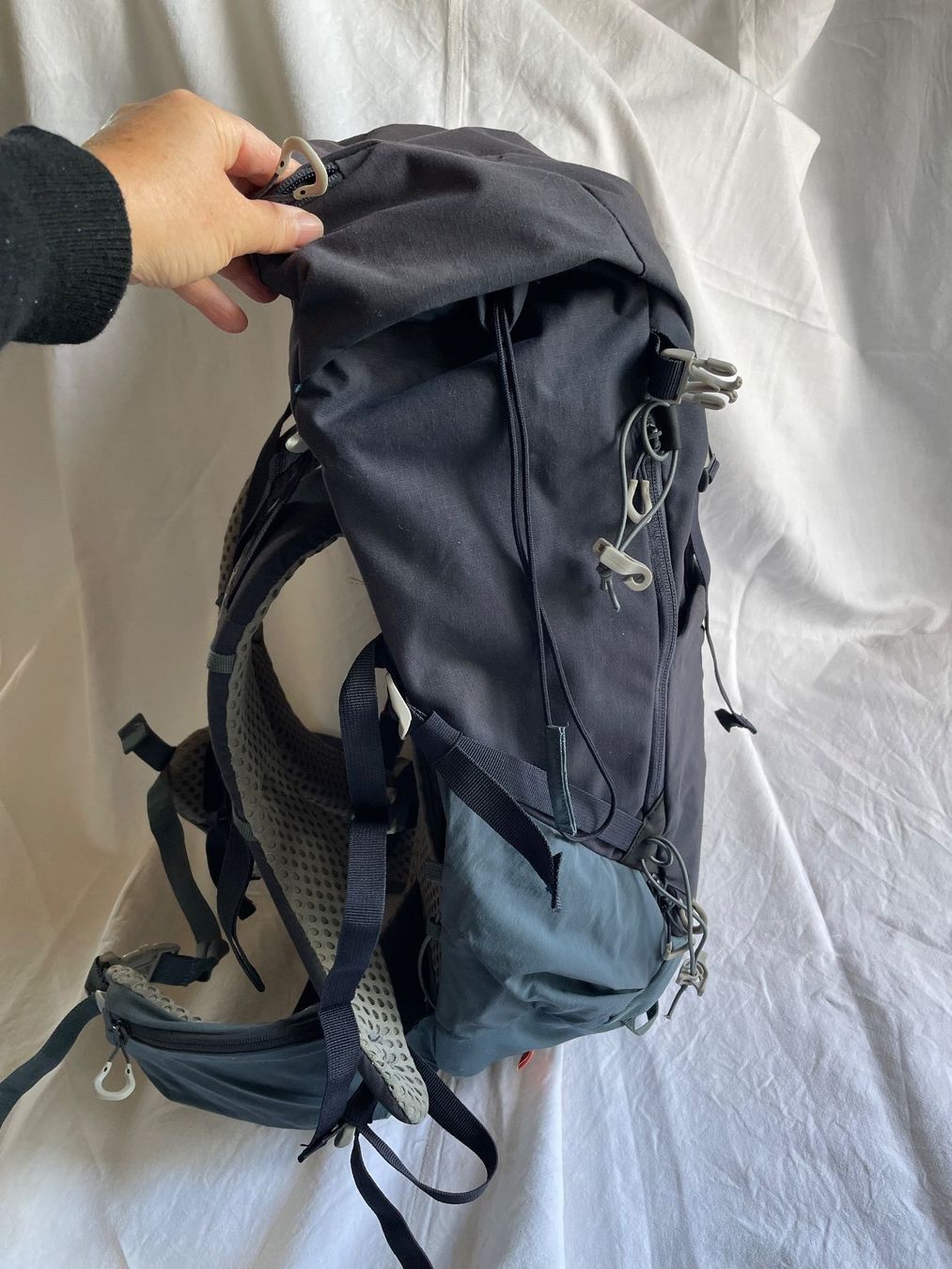 Zaini: Wander-Rucksack, Quechua, 30 Liter, blau-grau – Usato da Köniz venduto da kupu-kupu 3