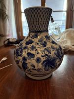 Vase en porcelaine floral classique
