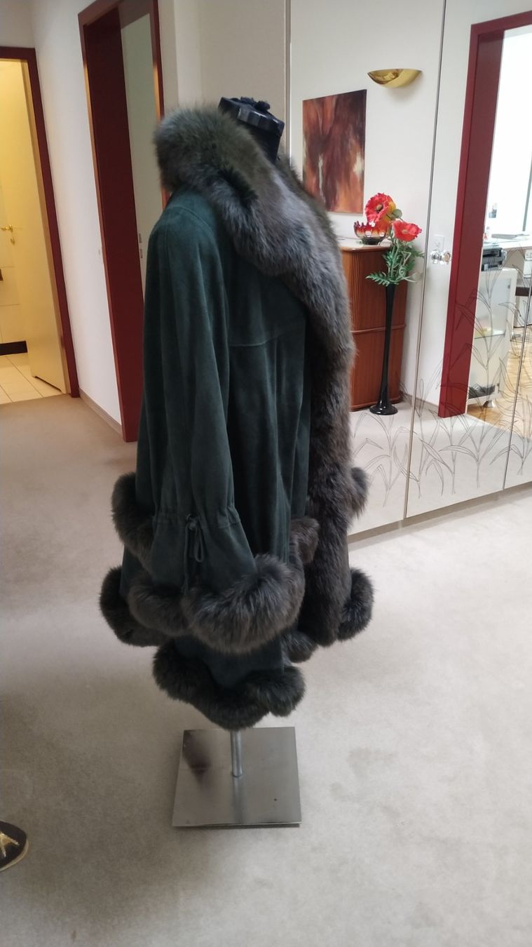 Mäntel: Wildledermantel mit Pelz, Grösse M, Länge 90cm – Gebraucht aus Pfaffhausen von Nyota 2