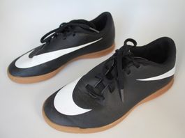 Chaussures de football Nike t. 38