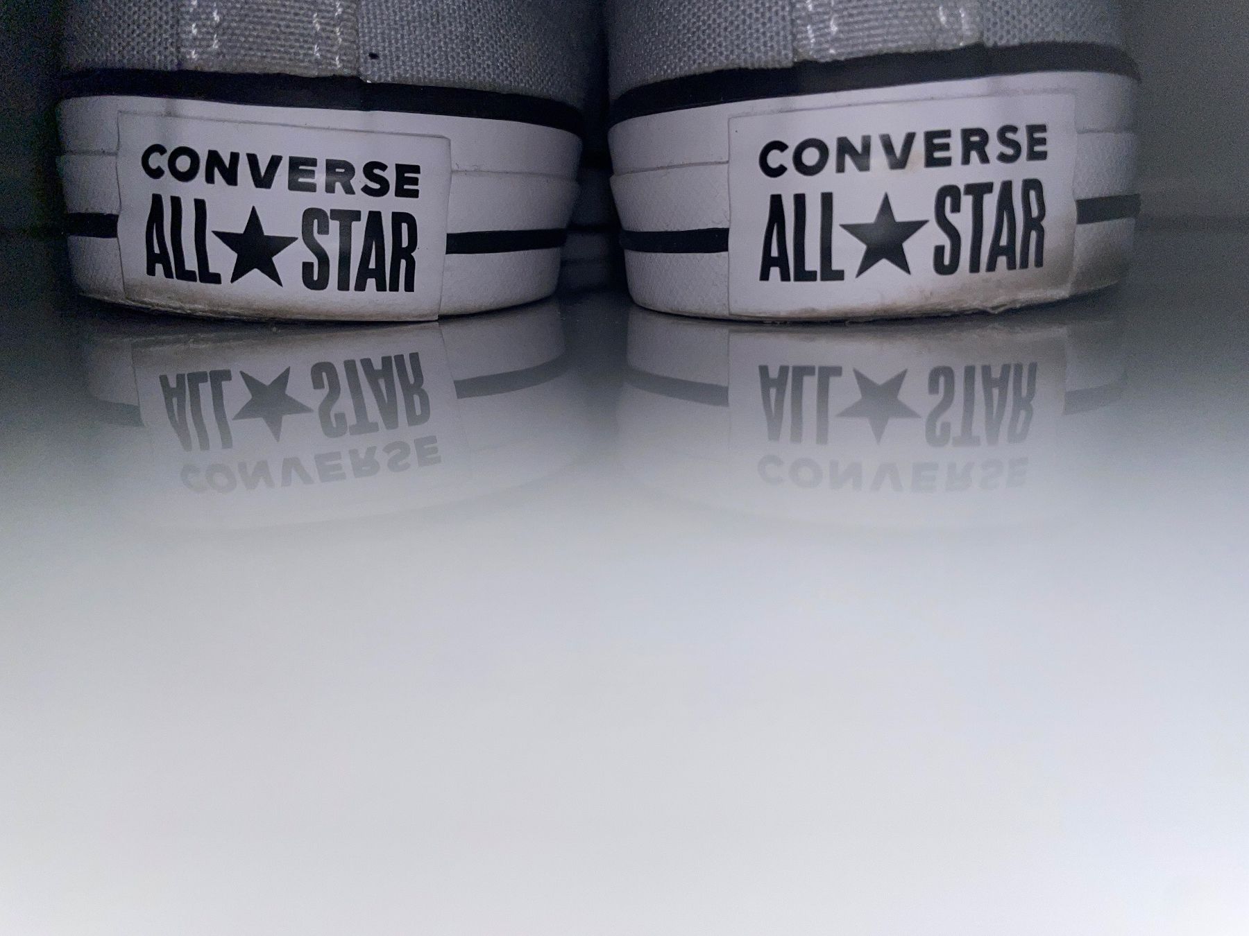 Converse Chaussures hommes: hellgraue Converse 'All Star' in Grösse 42.5 – D'occasion à Wolfhausen par Mawere 3