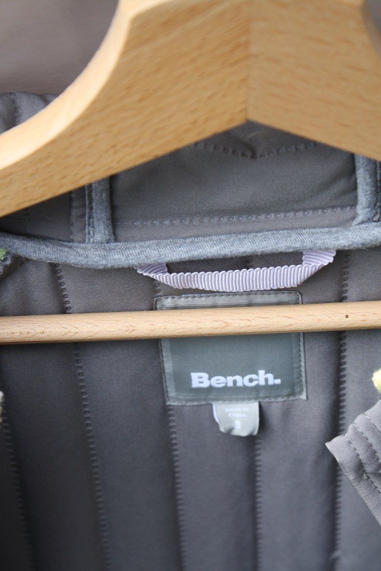 Bench Giacche: Damenjacke Bench gr s neu – Nuovo (secondo la descrizione) da zuchwil venduto da parson65 2