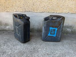 2x Metall-Benzinkanister 20 Liter – gebraucht