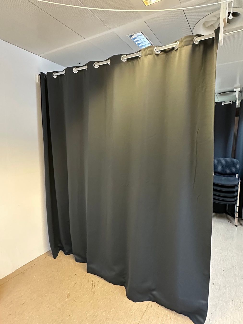 Tende: Vorhänge mit Ösen – Usato da Au (ZH) venduto da Shownow
